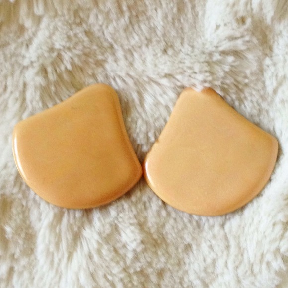 Vintage Nude Shimmery Clip On Earrings