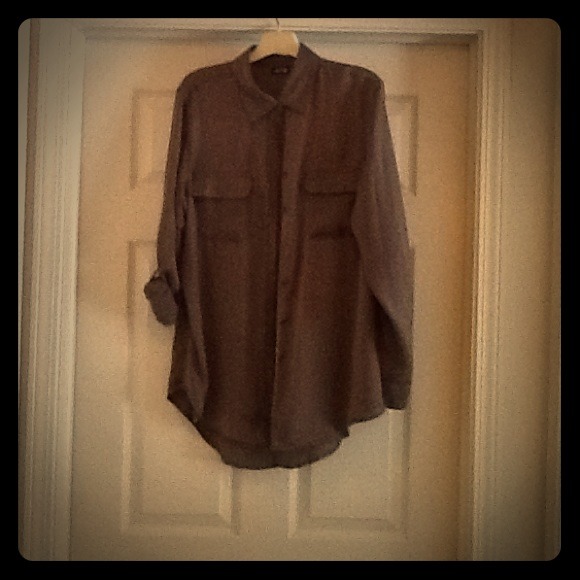 ✨✨ Traded ✨✨Tunic Blouse