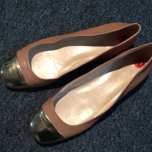 ✅MAKE AN OFFER! Nine West flats!