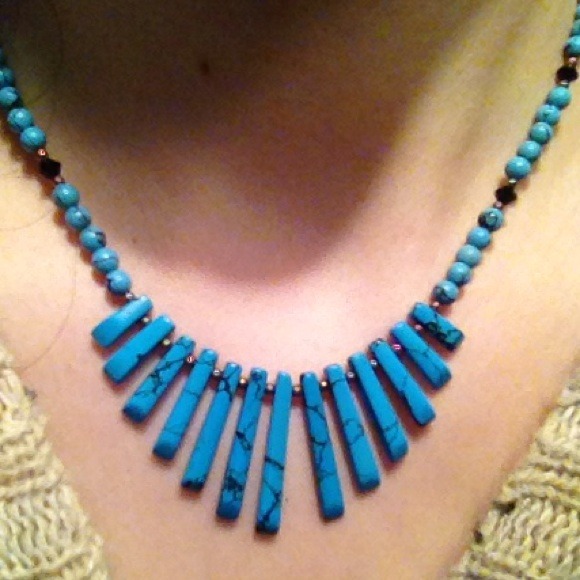 ✋SOLD IN BUNDLE - Picture 2 of 4