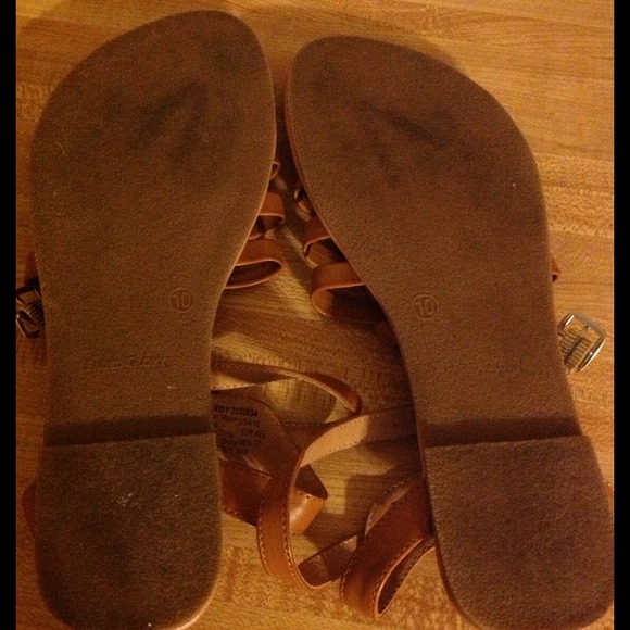 Sandals - Picture 3 of 3