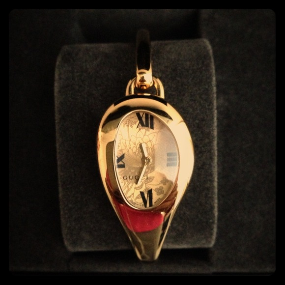 Authentic gold Gucci watch