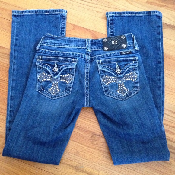 ✨Size 26 Miss Me jeans!✨
