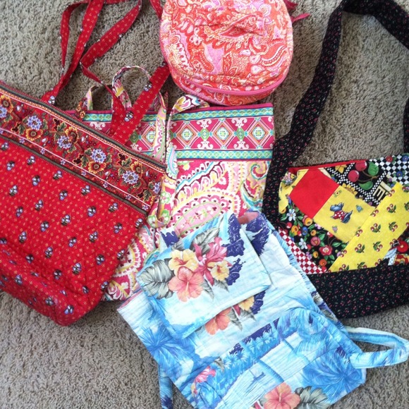 Handbags - Bundle of tote bags! Great for travel