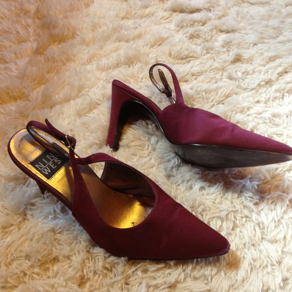 Nine West satin sling backs