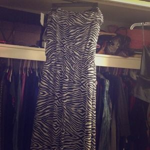 Zebra print long strapless dress !