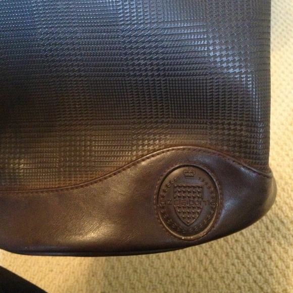 SOLD!! Brown leather Liz Claiborne shoulder bag.