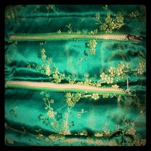 Vintage 💕 jewelry carrier