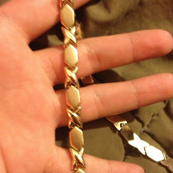 14k stamped xoxo necklace