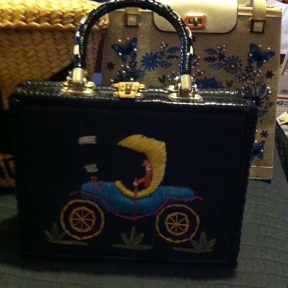 Black straw tote