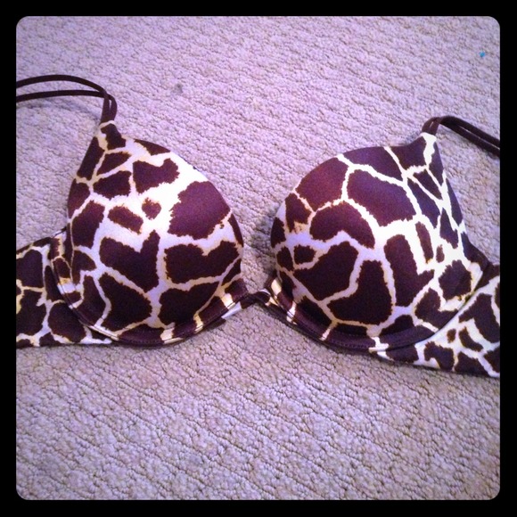 SOLD Very Sexy Victorias Secret Push Up Bra