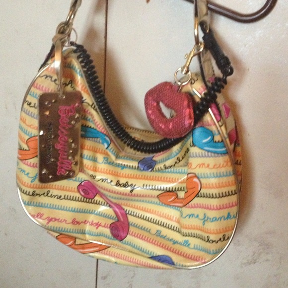 Betseyville telephone bag