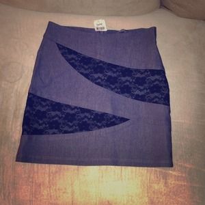 Skirt!! 😍😍😍 and Steve Madden purse!