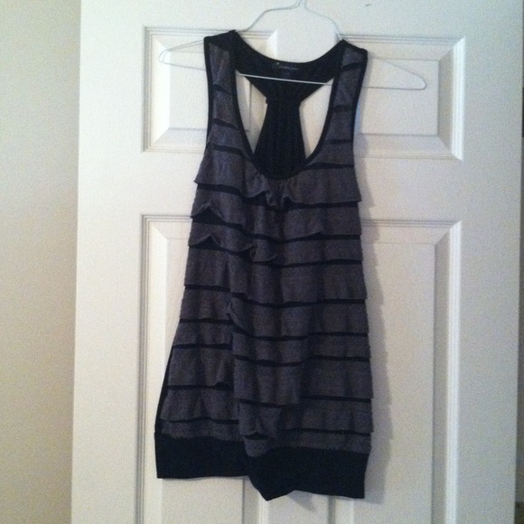 Long tank black an gray