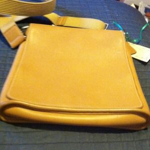 Reduced.:::::Coach vintage cross body handbag