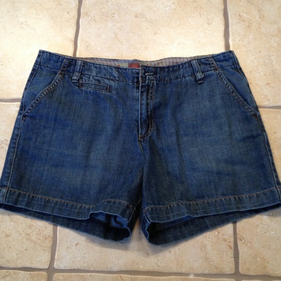 SOLD in bundle - NWOT jean shorts