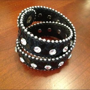 ❌SOLD❌🐍Leather Wrap Bracelet with rhinestones🐍