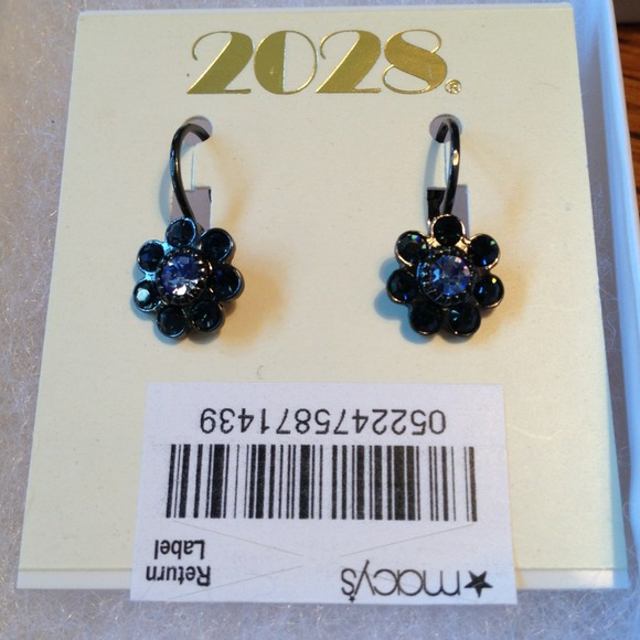 Jewelry - ❌SOLD❌2028 Navy Blue Flower Earrings