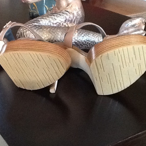 ❌SOLD❌👠Heels👠 - Picture 4 of 4