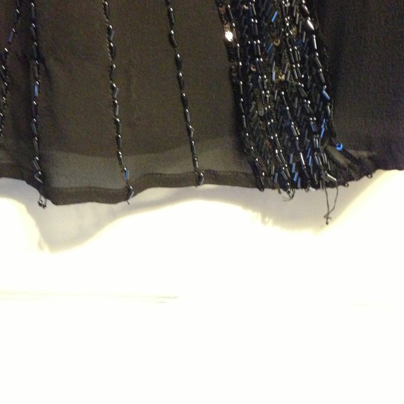 Beautiful Express beaded top - Picture 3 of 4