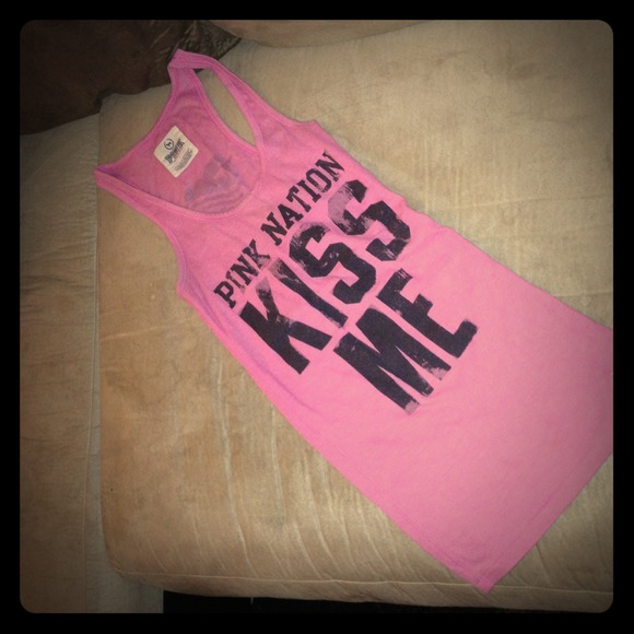 Victoria secret shirt 💗