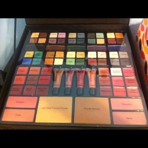 85 piece make up case and carrier!