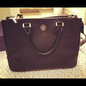 ☀SOLD☀Tory burch Robinson double zip handbag