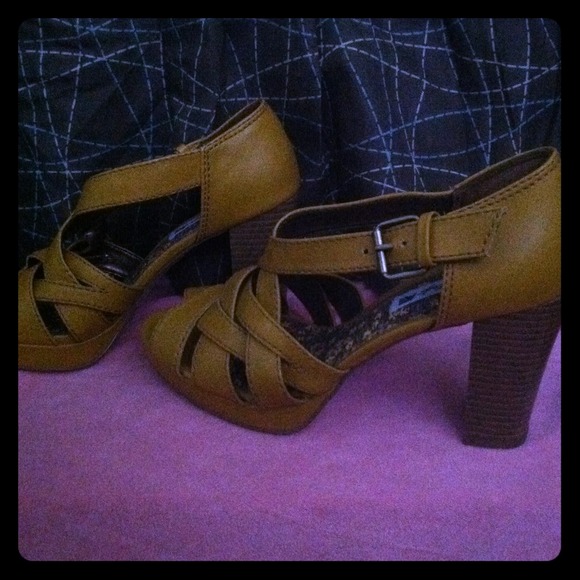 🔥HOT!!🔥American Eagle Heels - BNWOT