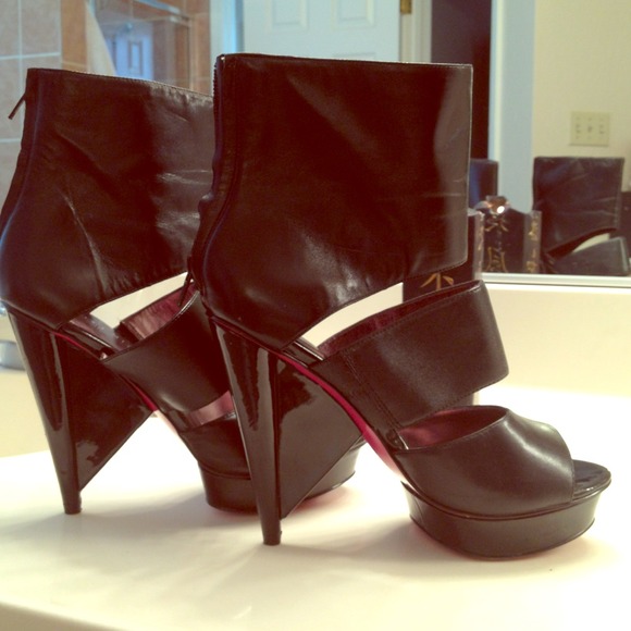 Extraordinary heels