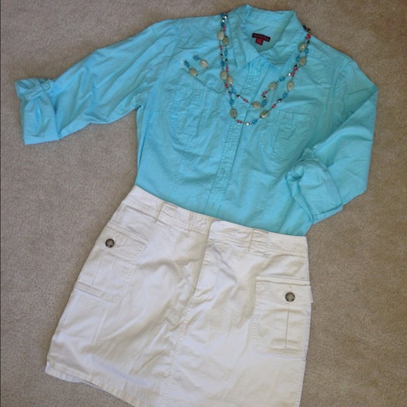Lightweight cotton roll sleeved shirt