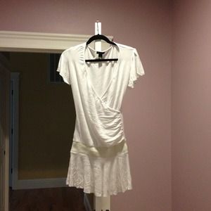 🌟Super cute white faux wrap dress🌟