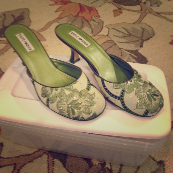 Steve Madden kitten heel mules GORGEOUS