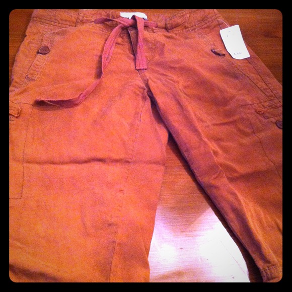 Silky soft Capri cargo pants. New with tags!