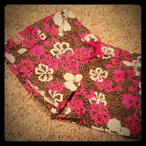 Leopard Print ROXY Board Shorts-brand new size 11!