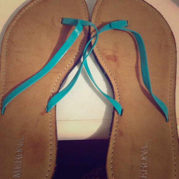 Brand new never worn Merona flip flops