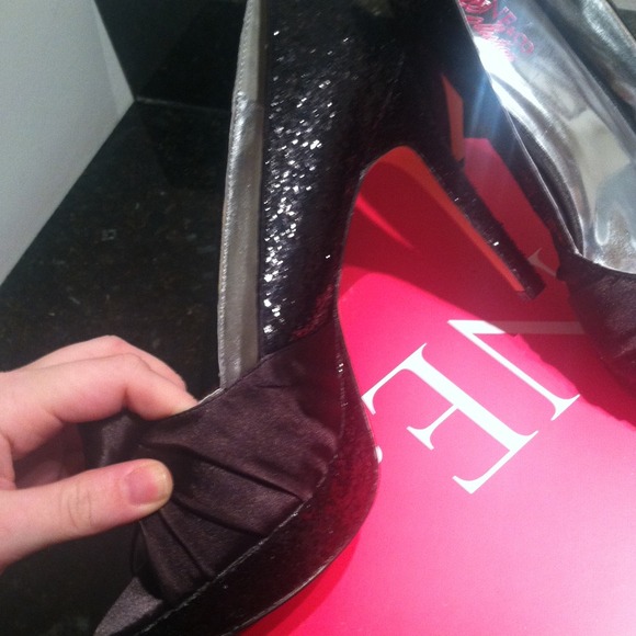 Sold🌸Glitter Heels - Picture 2 of 4