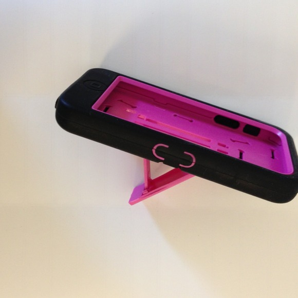 Pink/black protective iPhone 5 case - Picture 3 of 4