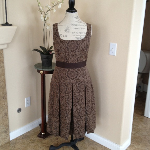 🚫Sold in a bundle🚫Great Anne Taylor Loft dress!!