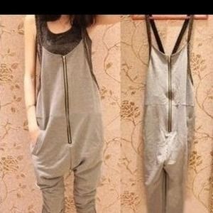Nwt!! Grey Cropped leg romper!! Xs-s
