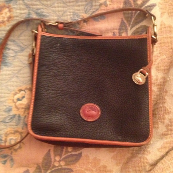Authentic Vintage Dooney And Bourke Purse