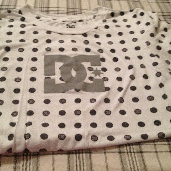 DC tee size M