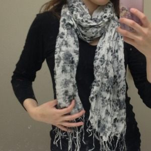 Flower pattern scarf