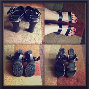 Black Mudd dress shoes