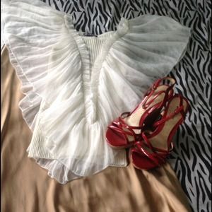 Creme butterfly style top