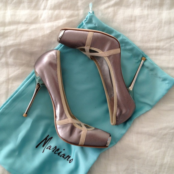Authentic Marciano heels, metallic ballet pink!