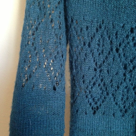 Button up light wool cardigan - Picture 2 of 2