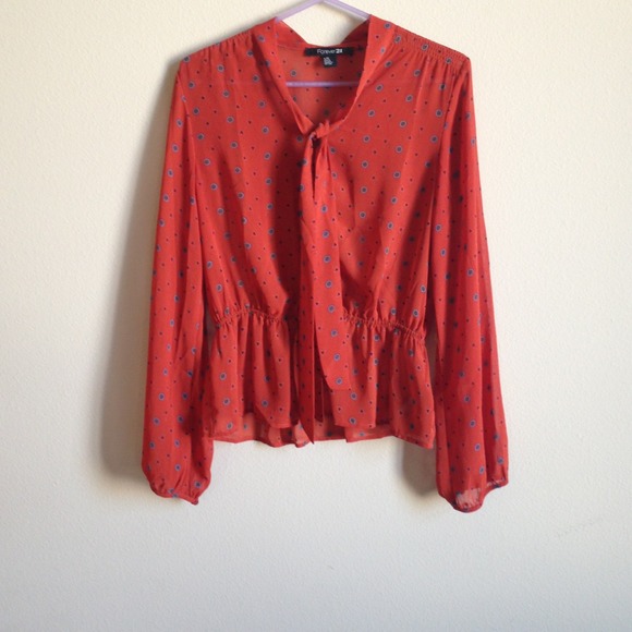 Retro style blouse with tie color