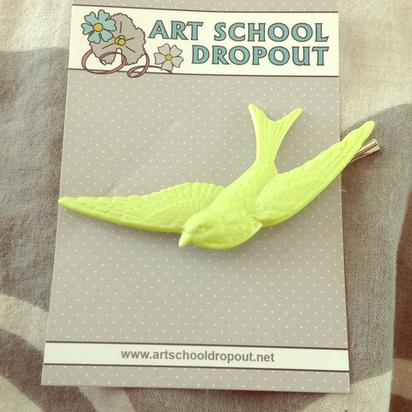 2x swallow hair clip