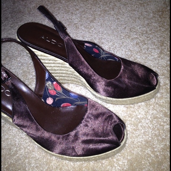 Aldo Peep Toe Satin Wedges! - Picture 2 of 4