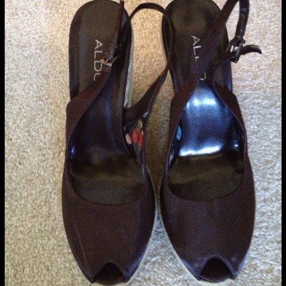 Aldo Peep Toe Satin Wedges! - Picture 4 of 4